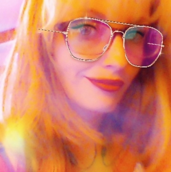 Meet your Posher, Jeri! :D - Picture 3 of 4